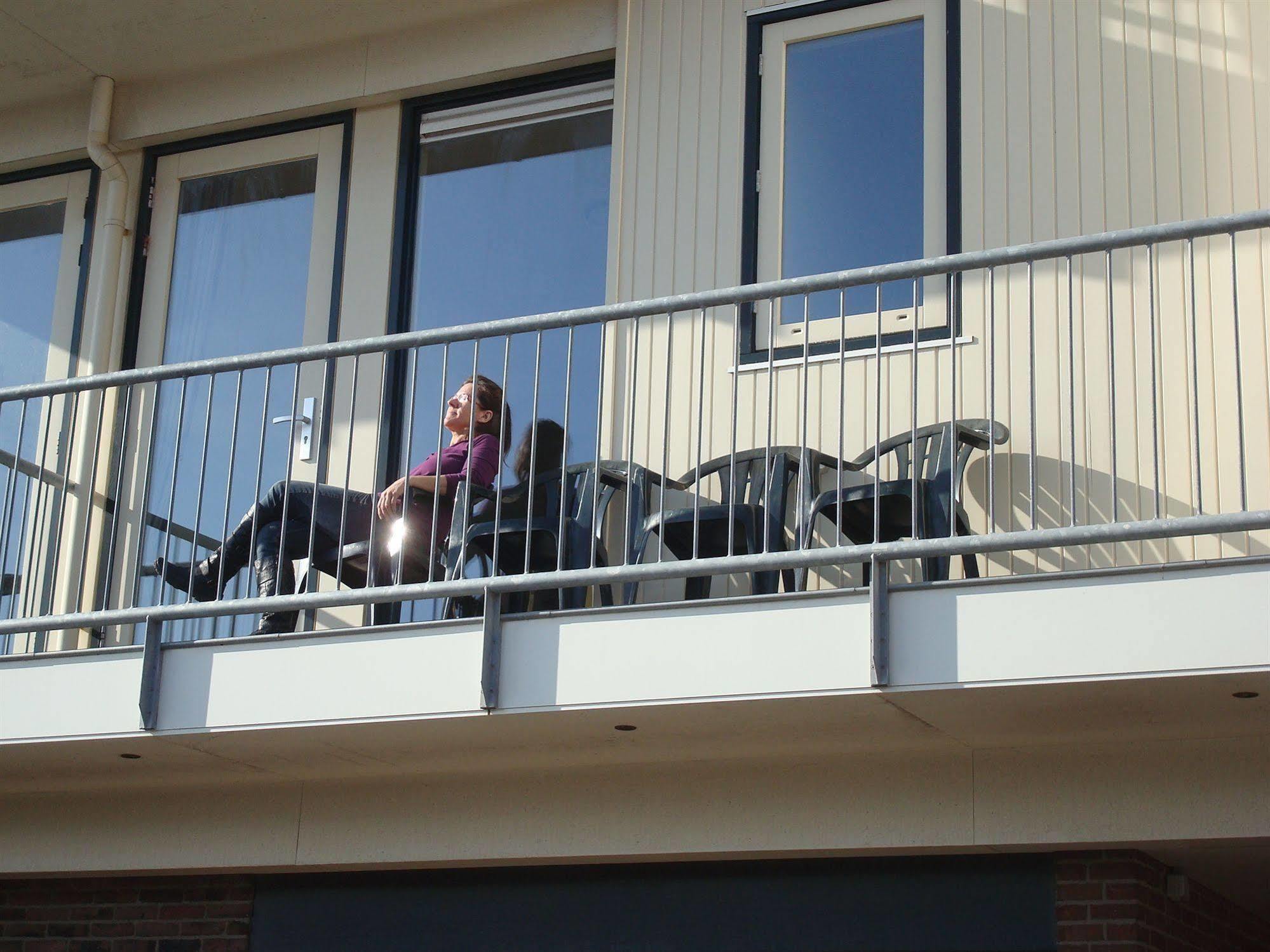 Hotel Rasch Bergen aan Zee Exterior photo